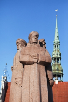 latviešu strēliekiem