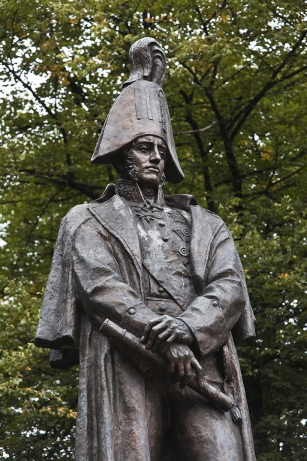 de tolli