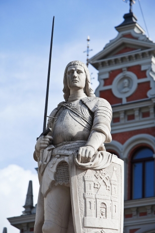 Rolanda statuja 